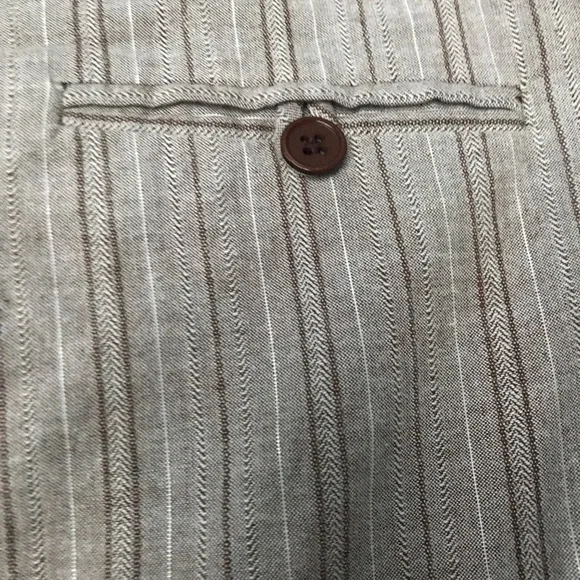 Wide-leg (looks like skirt) Capri pants w/silver thread highlight 18” flat 20.5” - Picture 3 of 7